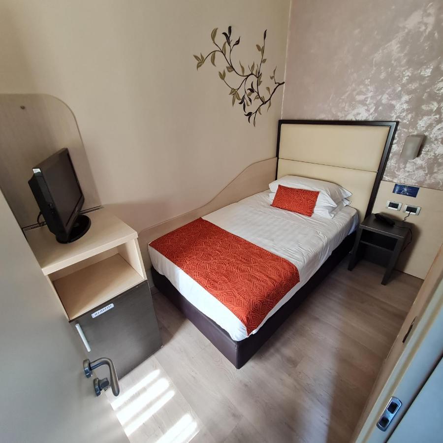 Hotel Piacenza Milano Dış mekan fotoğraf