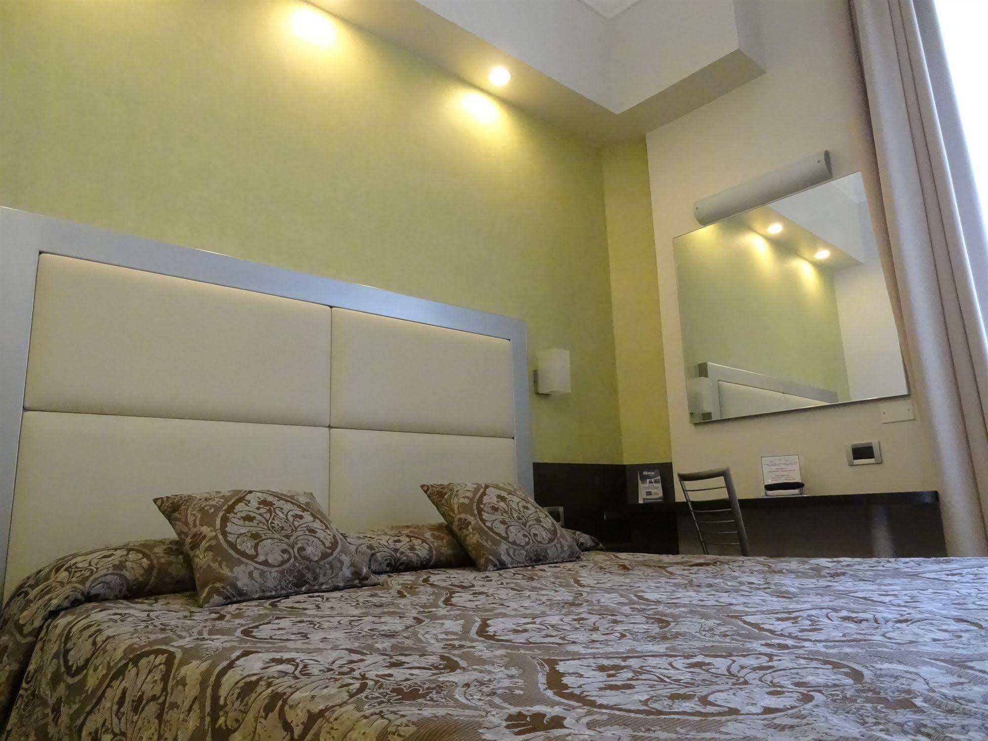 Hotel Piacenza Milano Dış mekan fotoğraf